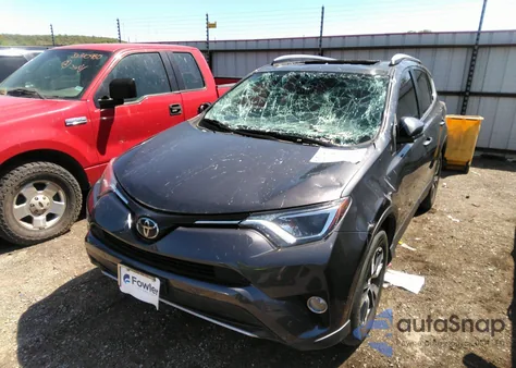 2017 Toyota Rav4 Xle z USA, uszkodzony, nr VIN JTMWFREV4HJ123825